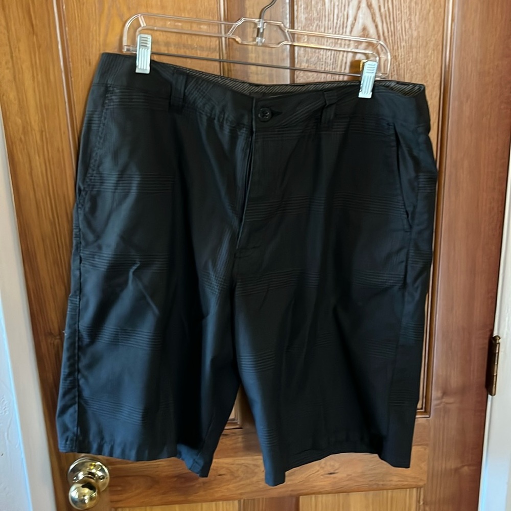 Mens O’Neill short size 36
